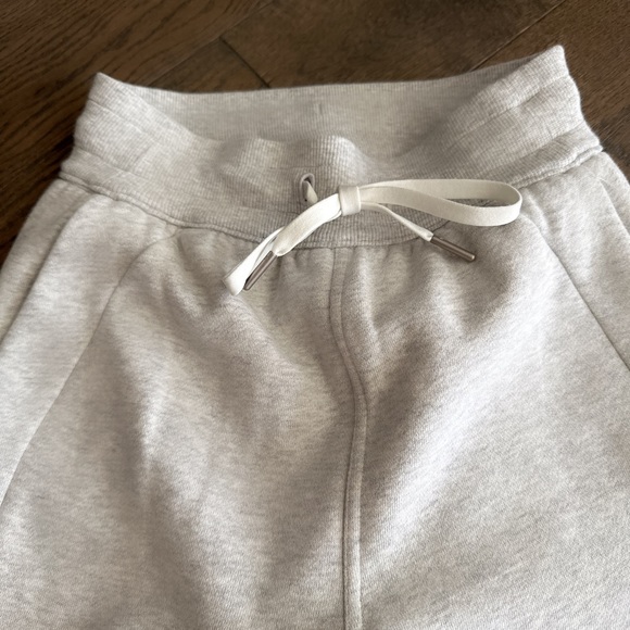 🤍 Lululemon Scubba Cropped Jogger XXS 00 - Picture 4 of 7